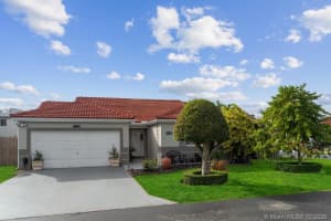 7532 SW 157th Pl, Miami, FL 33193, Sold 04/17/20