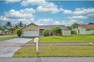3700 NW 9th St, Delray Beach, FL 33445, Sold 05/07/20