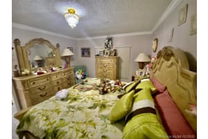 1855 W 62nd St E131, Hialeah, FL 33012, Sold 11/02/20