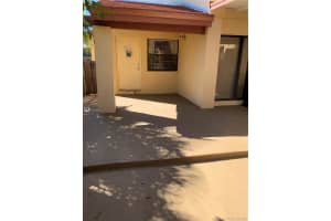 321 W Park Dr, Miami, FL 33172, Sold 04/27/20