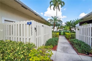 10233 NW 33rd St, Sunrise, FL 33351, Sold 07/20/20