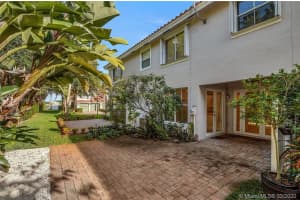 129 Las Brisas Cir, Hypoluxo, FL 33462, Sold 06/29/20