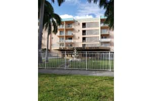 1655 W 44th Pl, Hialeah, FL 33012, Sold 03/20/20