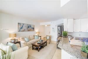 125 Jefferson Ave, Miami Beach, FL 33139, Sold 11/03/20