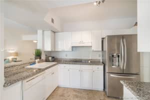 125 Jefferson Ave, Miami Beach, FL 33139, Sold 11/03/20