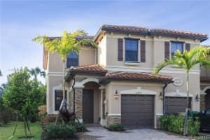 6574 S Anise Ct, Davie, FL 33314, Sold 03/25/21