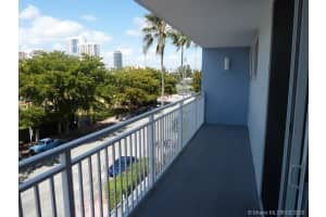 1045 10th St, Miami Beach, FL 33139, Sold 04/03/20