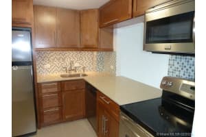 1045 10th St, Miami Beach, FL 33139, Sold 04/03/20