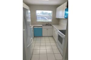 1316 White Pine Dr 8-c, Wellington