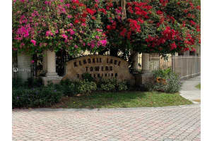 15231 SW 80th St, Miami, FL 33193, Sold 10/29/20