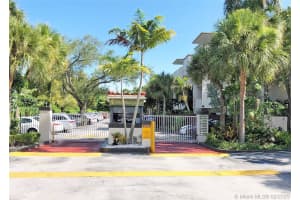 6900 N Kendall Dr APT A205, Pinecrest, FL 33156, Sold 05/11/20