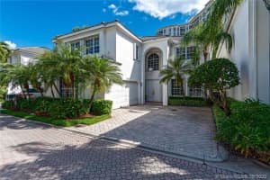 20001 NE 37th Ct, Aventura, FL 33180, Sold 01/19/21