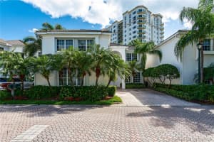 20001 NE 37th Ct, Aventura, FL 33180, Sold 01/19/21