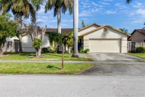 13733 SW 285th St, Homestead, FL 33033, Sold 03/27/20