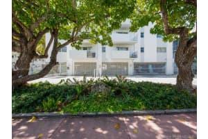 240 Collins Ave #2e, Miami Beach, FL 33139, Sold 06/25/20