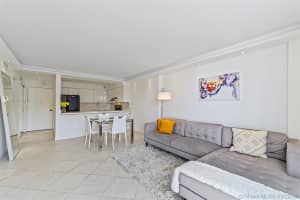 401 Ocean Dr, Miami Beach, FL 33139, Sold 05/22/20