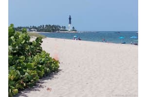 1505 N Riverside Dr, Pompano Beach, FL 33062, Sold 04/12/21