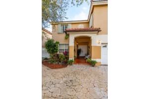 8256 NW 195th Terrace, Hialeah, FL 33015, Sold 06/30/20