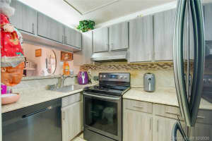 5915 SW 133rd Pl, Miami, FL 33183, Sold 04/17/20