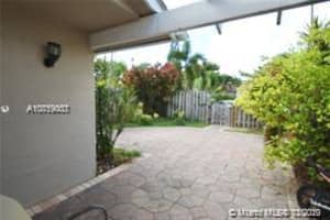 5008 E Lakes Dr, Pompano Beach, FL 33064, Sold 08/21/20