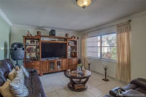 11 S Valencia Dr, Davie, FL 33324, Sold 03/31/20