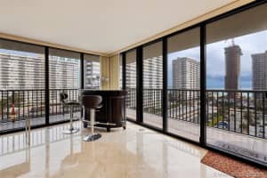 2017 S Ocean Dr, Hallandale Beach, FL 33009, Sold 08/14/20