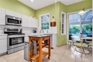 10612 NW 54th St, Doral, FL 33178, Sold 08/20/20