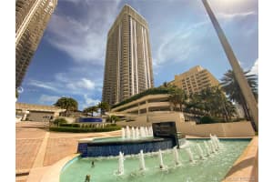 4775 Collins Ave, Miami Beach, FL 33140, Sold 10/05/20