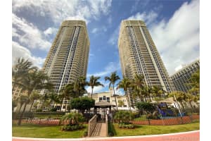 4775 Collins Ave, Miami Beach, FL 33140, Sold 10/05/20