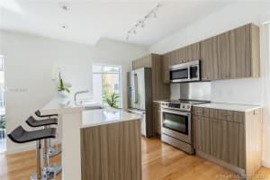 619 Meridian Ave, Miami Beach, FL 33139, Sold 03/17/21