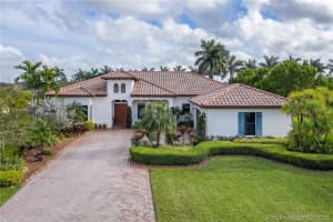 8820 Parkside Estates Dr, Davie, FL 33328, Sold 04/13/20