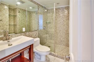 5225 Collins Ave, Miami Beach, FL 33140, Sold 03/29/21