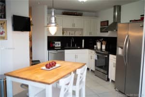 7488 SW 164th Ct, Miami, FL 33193, Sold 04/07/20