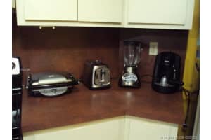 9423 Fontainebleau Blvd APT 209, Miami, FL 33172, Sold 04/07/20