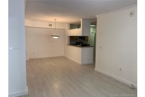 17100 N Bay Rd, Sunny Isles Beach, FL 33160, Sold 06/30/20