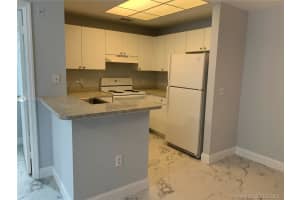 2107 SE 10th Ave, Fort Lauderdale, FL 33316, Sold 09/21/20