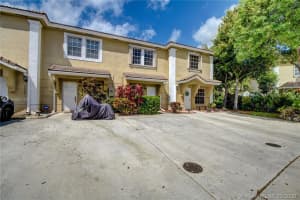 12219 SW 7th St, Pembroke Pines, FL 33025, Sold 04/21/20