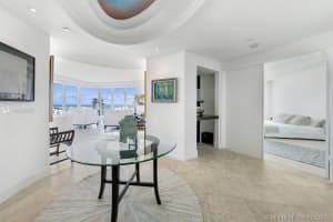 300 South Pointe Dr, Miami Beach, FL 33139, Sold 03/16/21