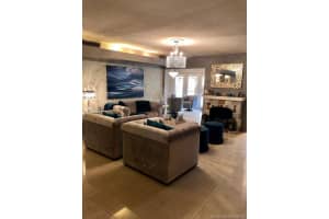 6900 Crown Gate Dr, Hialeah, FL 33014, Sold 02/28/20