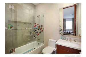 131 Island Dr, Key Biscayne, FL 33149, Sold 08/06/21