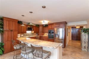 101 E Ocean Dr c202, Key Colony Beach, FL 33051, Sold 04/30/20