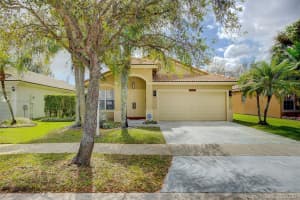 20524 SW 5th St, Pembroke Pines, FL 33029, Sold 05/04/20
