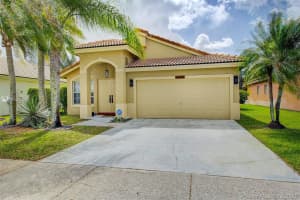 20524 SW 5th St, Pembroke Pines, FL 33029, Sold 05/04/20
