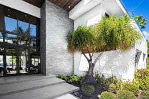 785 Middle River Dr, Fort Lauderdale, FL 33304, Sold 06/05/20