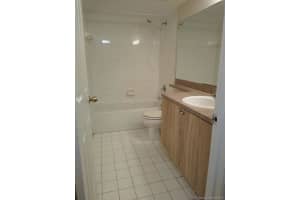 11185 SW 6th St, Pembroke Pines, FL 33025, Sold 08/10/20