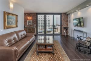 322 Buchanan St, Hollywood, FL 33019, Sold 06/10/20