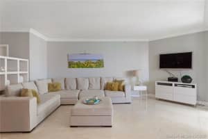 4775 Collins Ave, Miami, FL 33140, Sold 08/19/20
