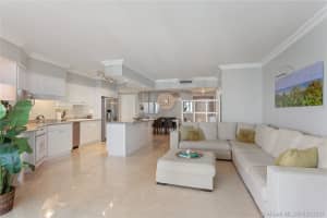 4775 Collins Ave, Miami, FL 33140, Sold 08/19/20