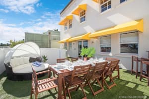 834 Ocean Dr, Miami Beach, FL 33139, Sold 06/23/20