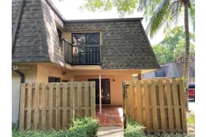 14201 SW 94th Cir Ln, Miami, FL 33186, Sold 12/04/20